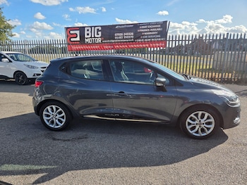 Used Renault Clio 2017 for sale - 76608524: Photo