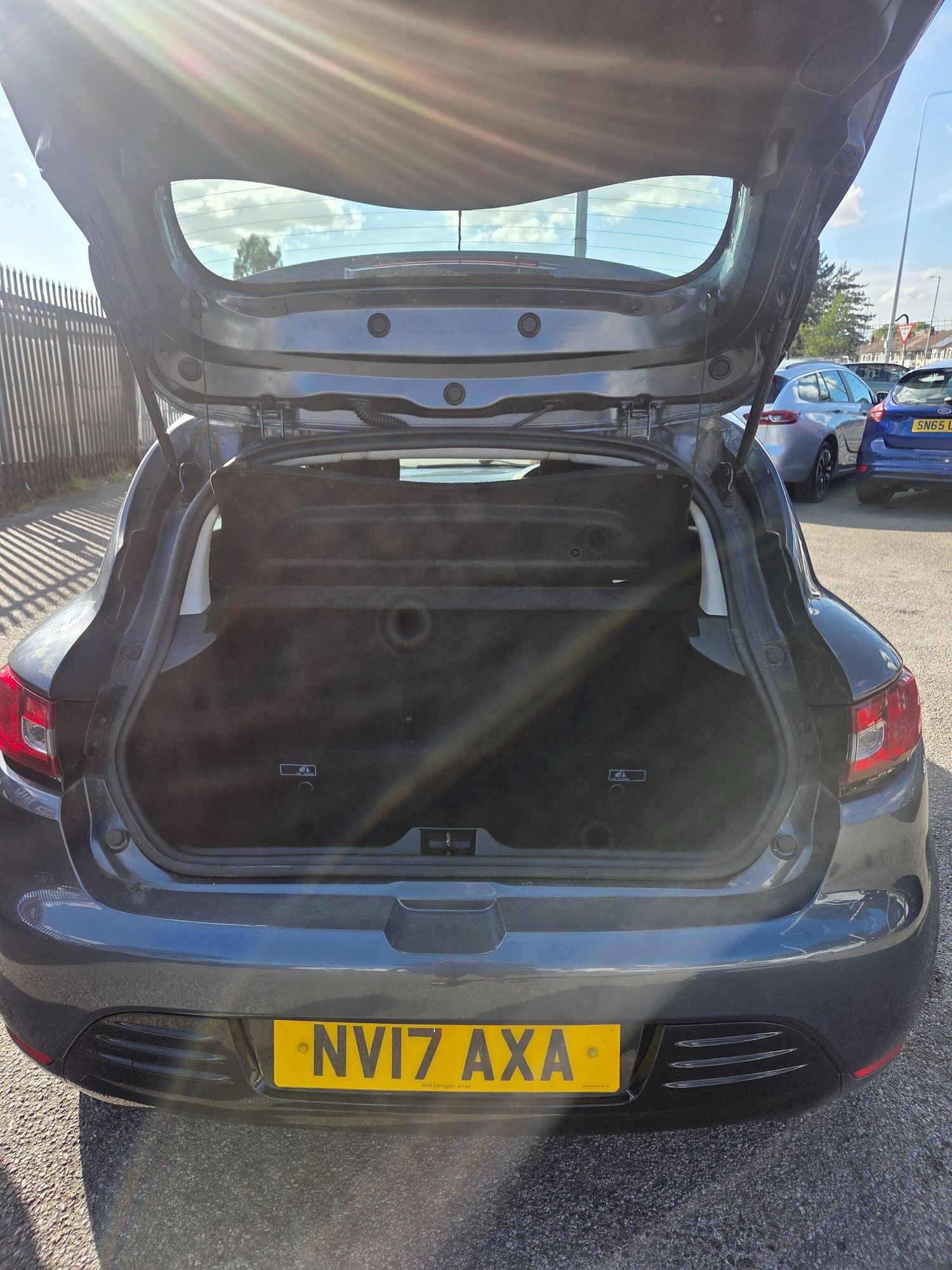 Used Renault Clio 2017 for sale - 76608524: Photo 4