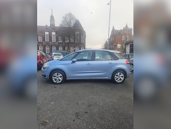 Used Citroen C4 Picasso 2014 for sale - 76839714: Photo