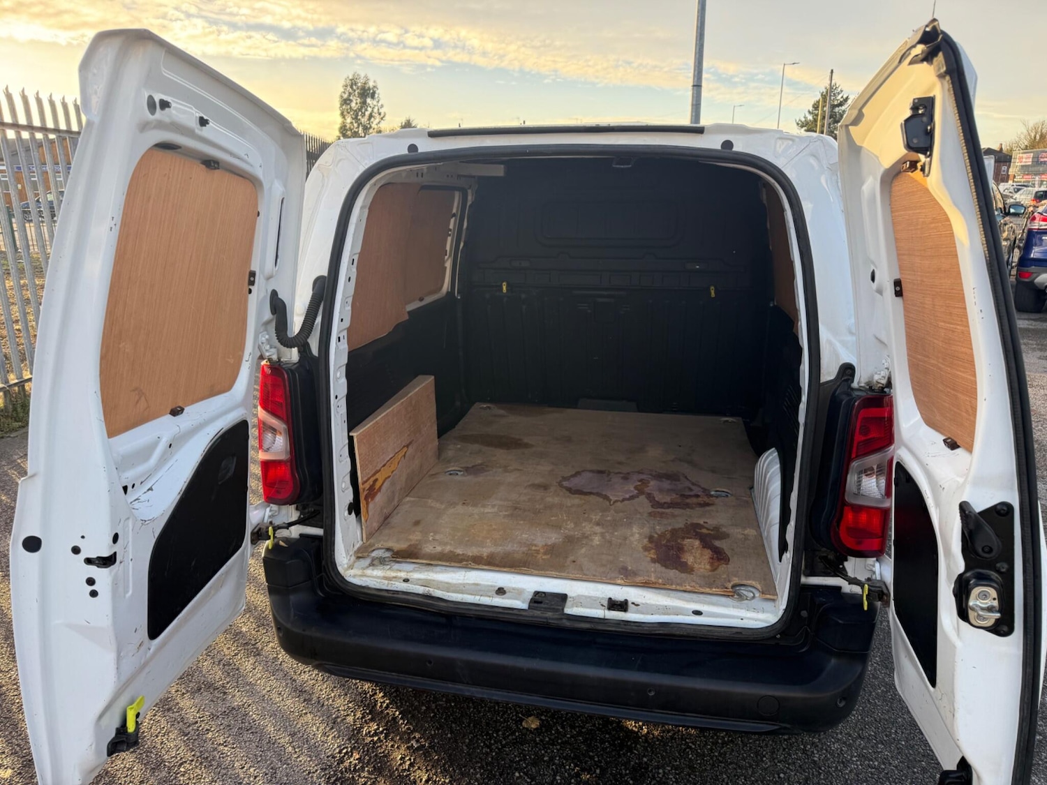 Used Peugeot Partner 2021 for sale - 77479305: Photo 10