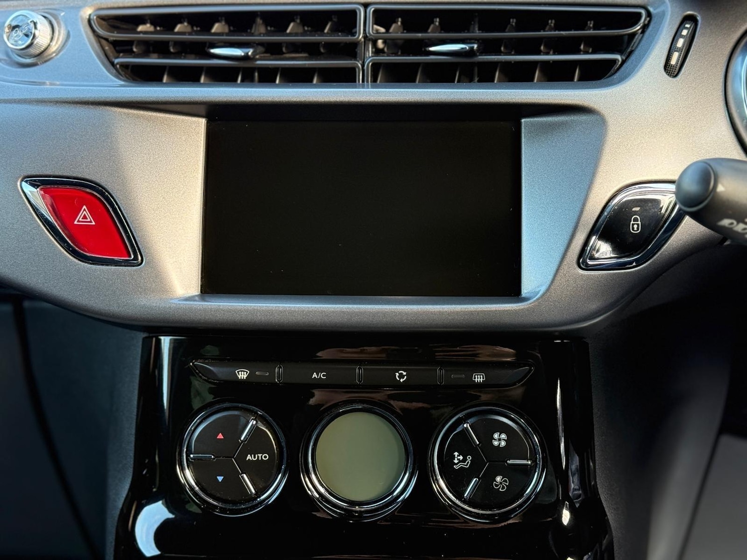 Used DS Automobiles DS 3 2016 for sale - 77314897: Photo 14