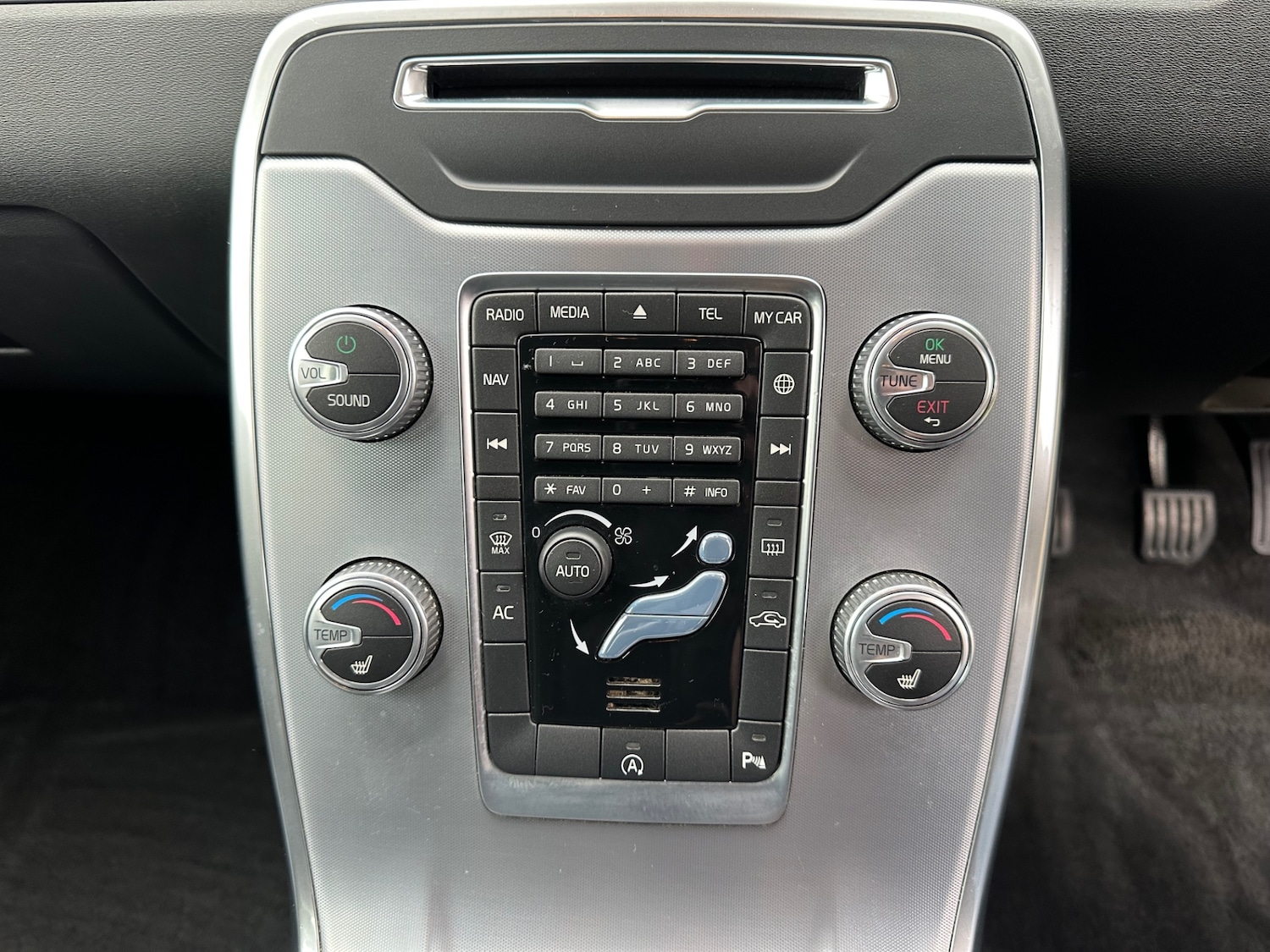 Used Volvo V70 2016 for sale - 77472799: Photo 16