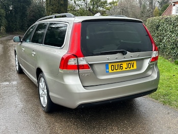 Used Volvo V70 2016 for sale - 77472799: Photo