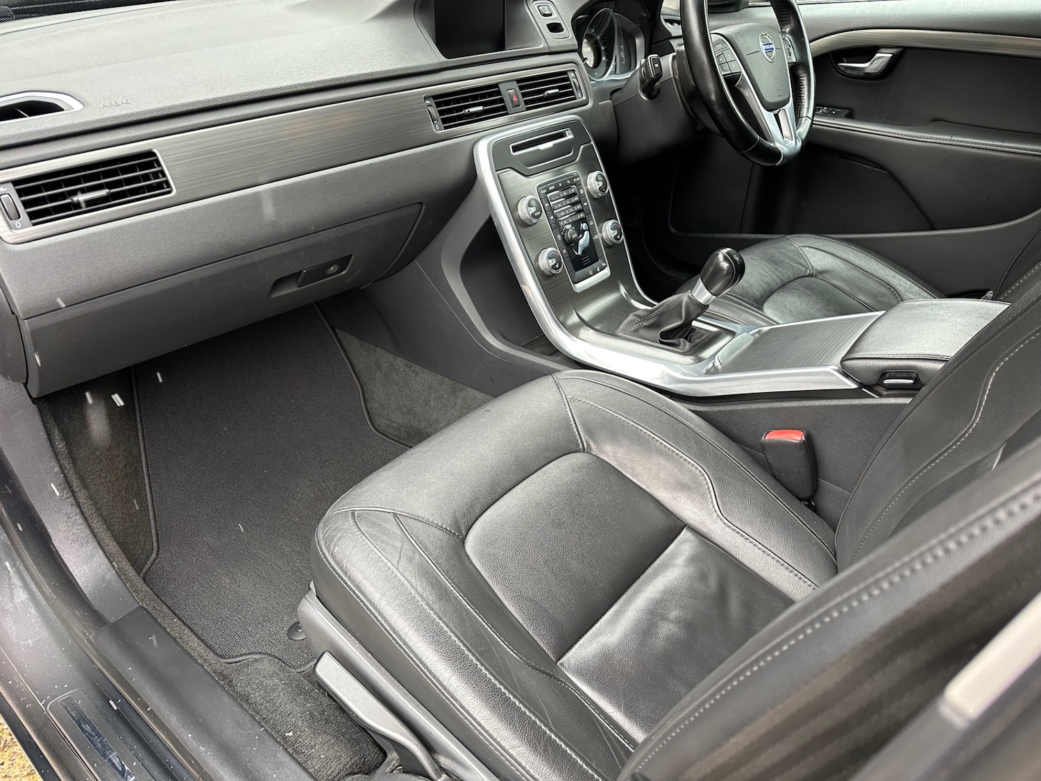 Used Volvo V70 2015 for sale - 77112725: Photo 10