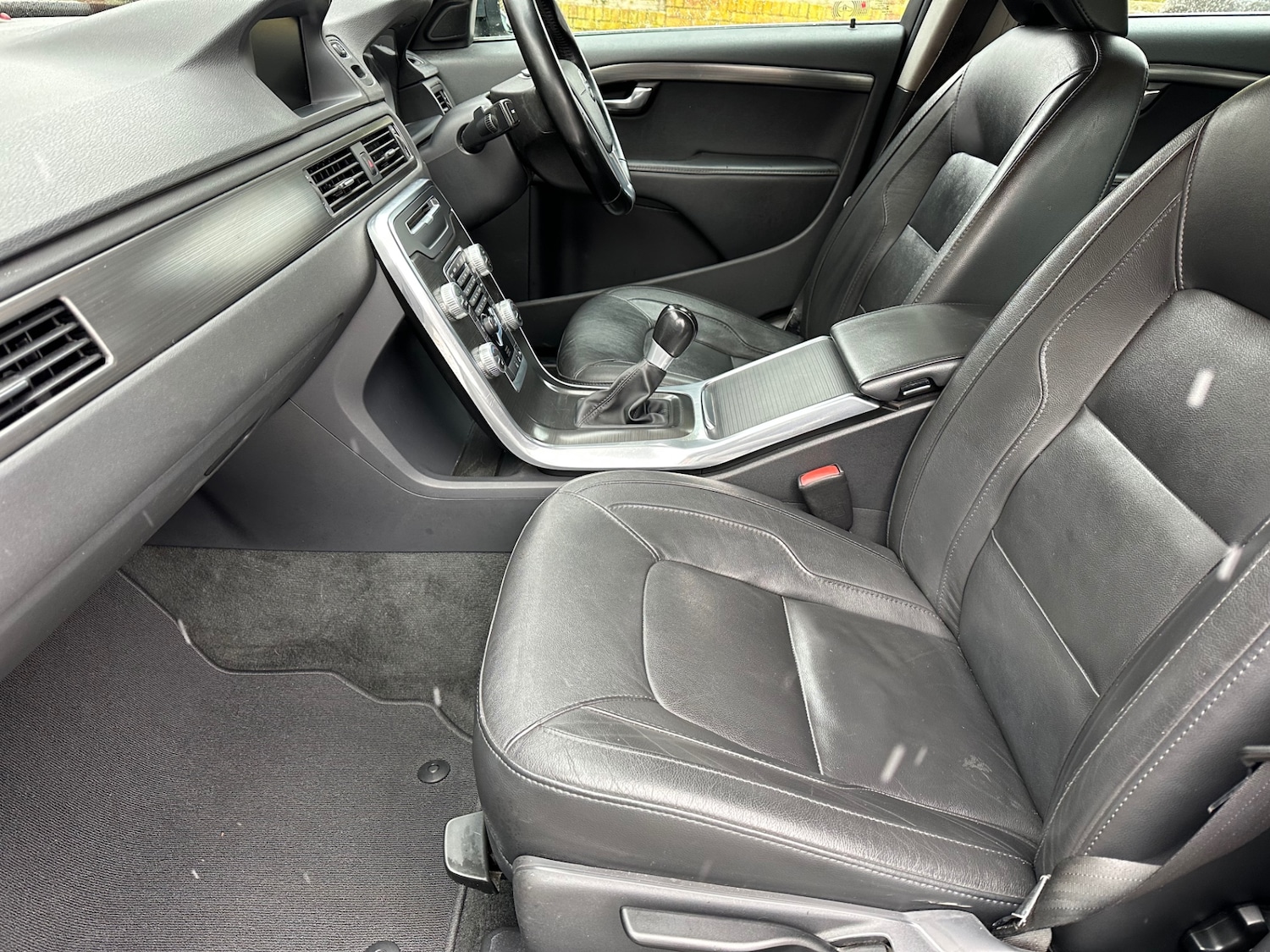 Used Volvo V70 2015 for sale - 77112725: Photo 11