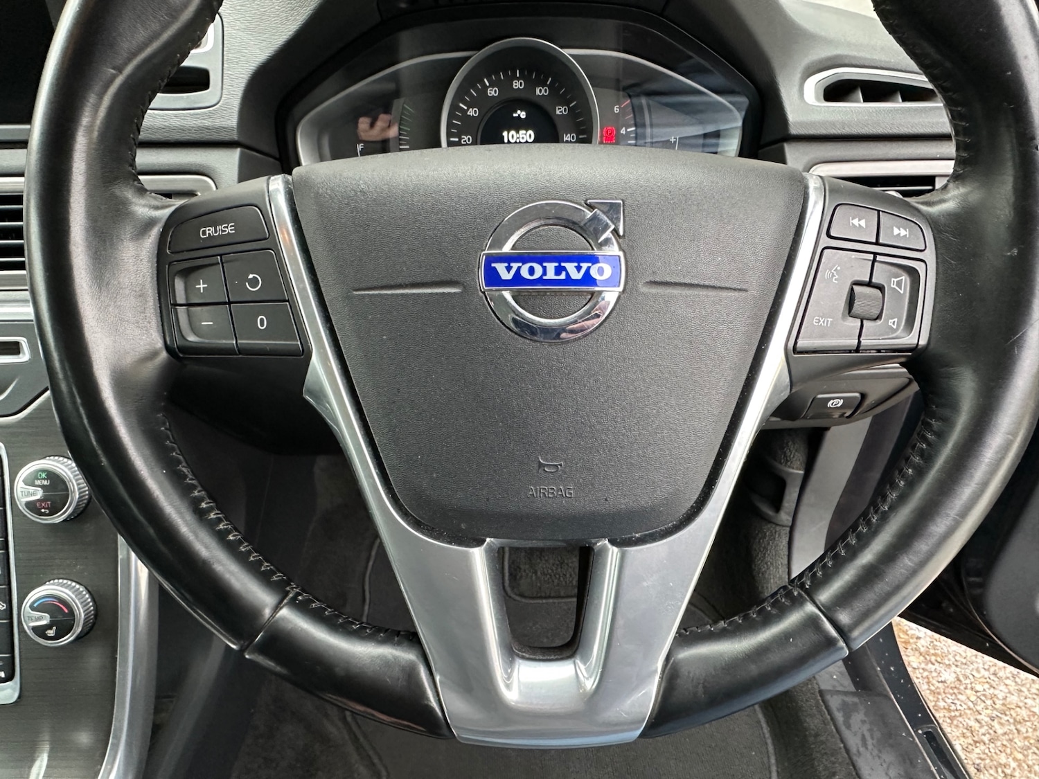 Used Volvo V70 2015 for sale - 77112725: Photo 16