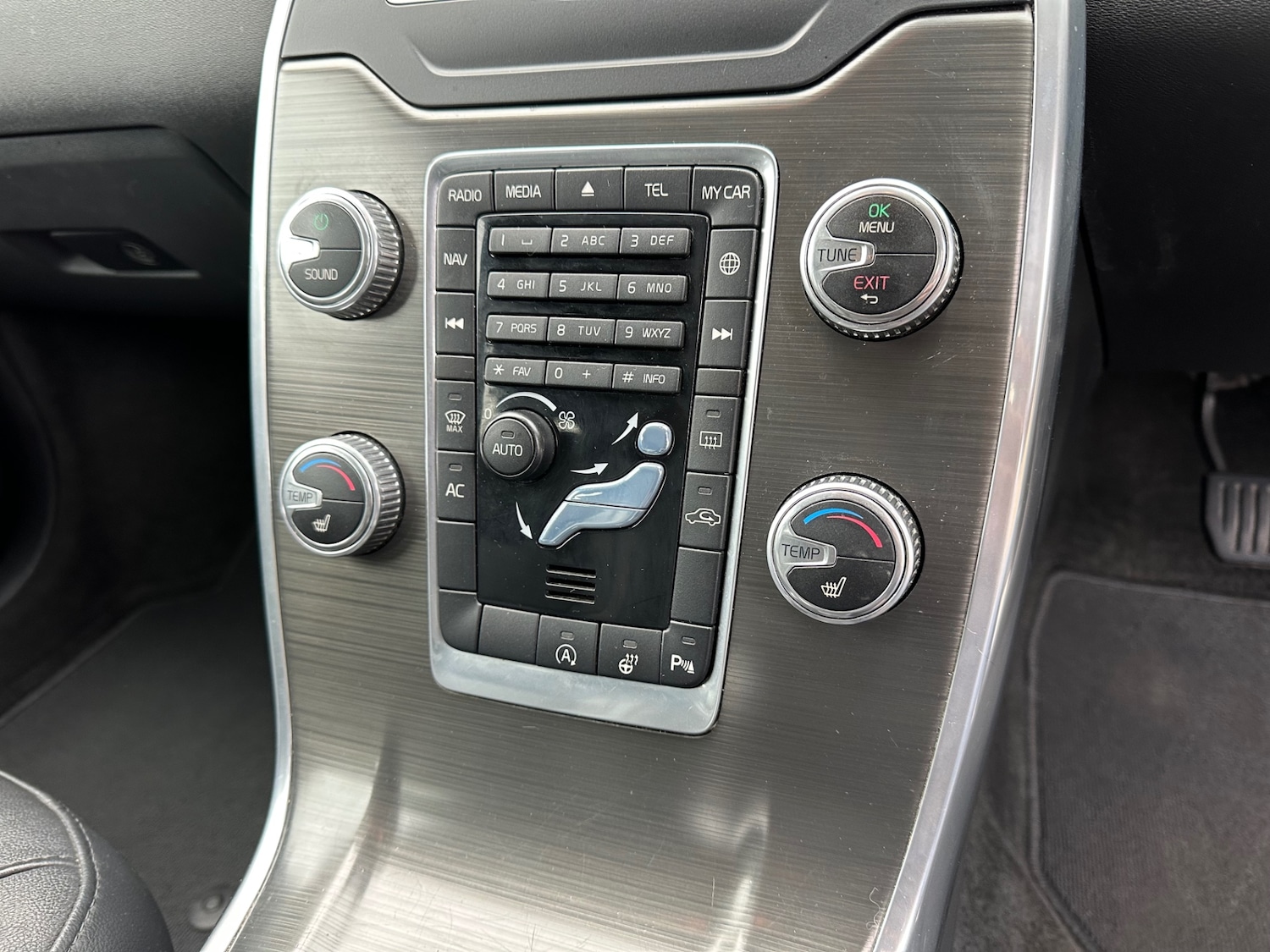 Used Volvo V70 2015 for sale - 77112725: Photo 17