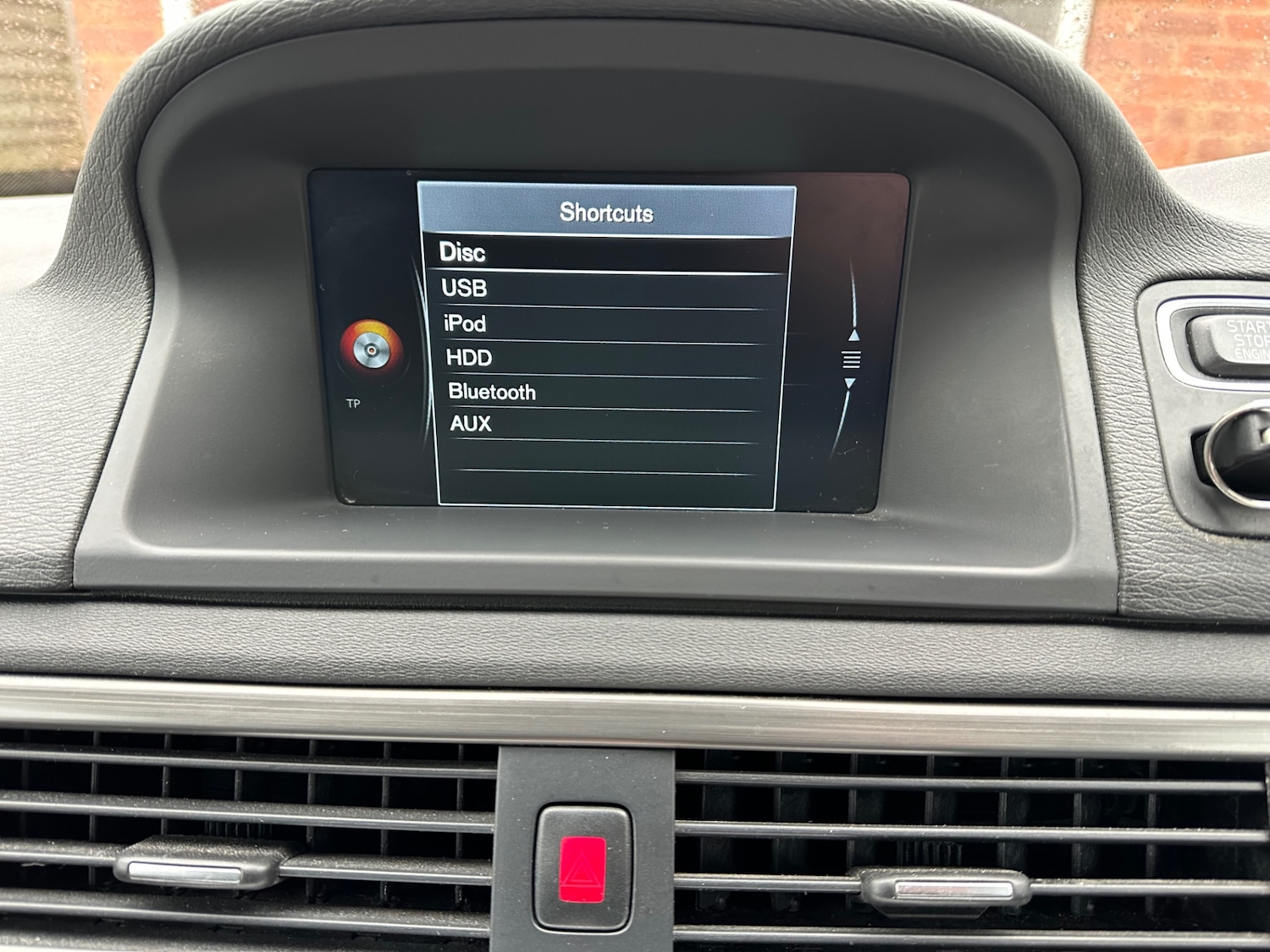 Used Volvo V70 2015 for sale - 77112725: Photo 21