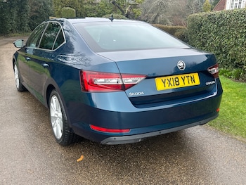 Used Skoda Superb 2018 for sale - 77472798: Photo