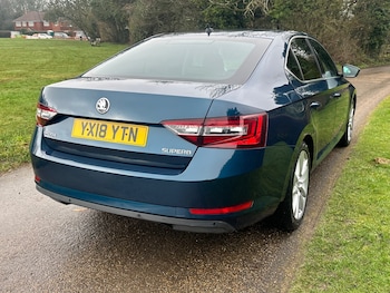 Used Skoda Superb 2018 for sale - 77472798: Photo