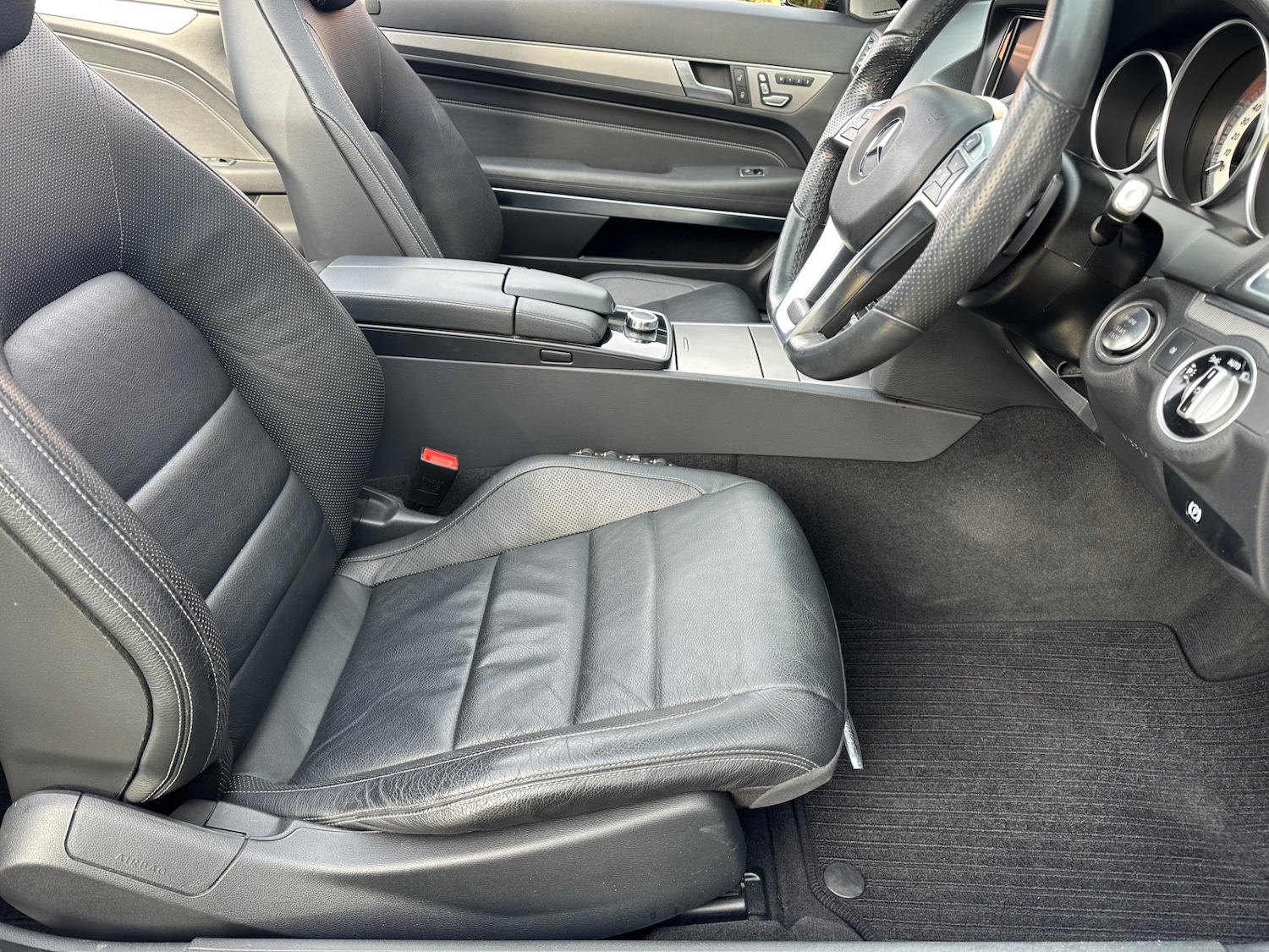 Used Mercedes-Benz E Class 2015 for sale - 77579263: Photo 8