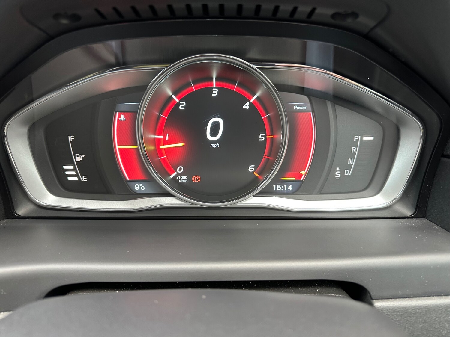 Used Volvo XC70 2015 for sale - 77472800: Photo 25