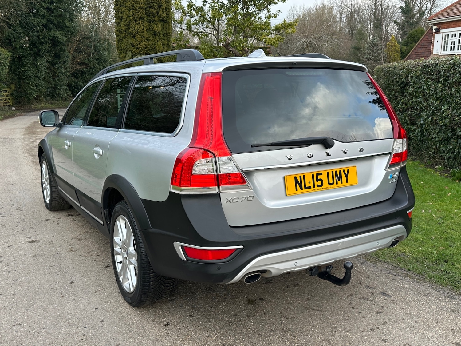 Used Volvo XC70 2015 for sale - 77472800: Photo 3