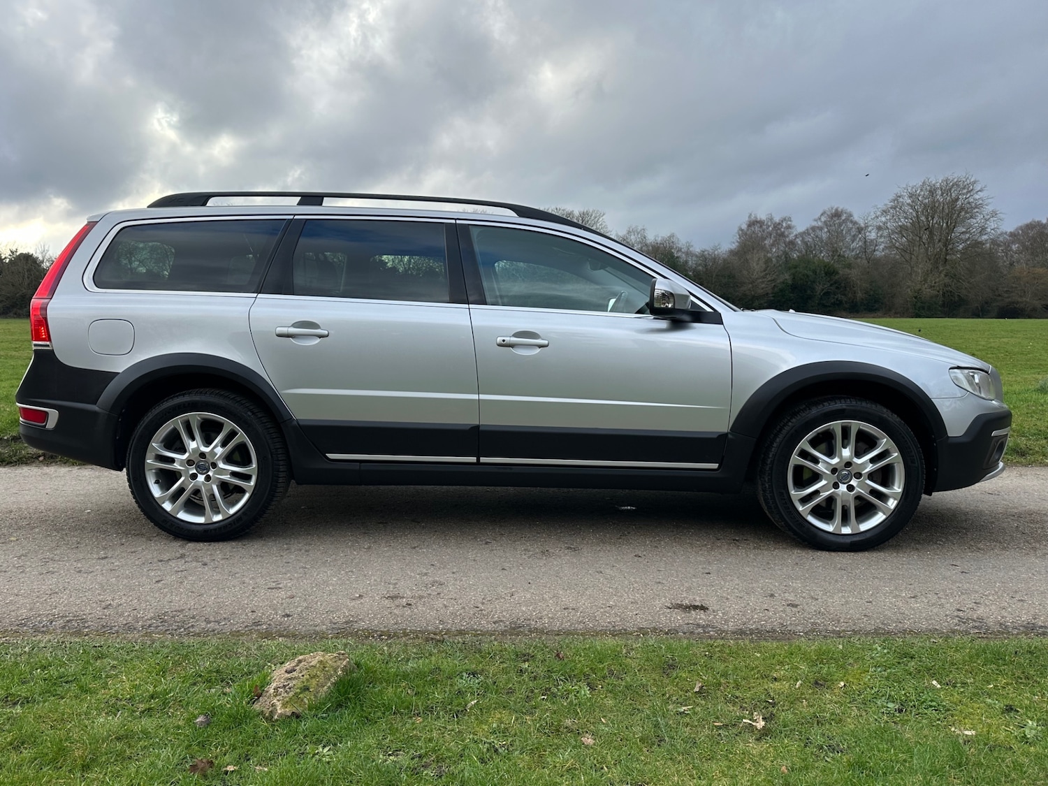 Used Volvo XC70 2015 for sale - 77472800: Photo 5