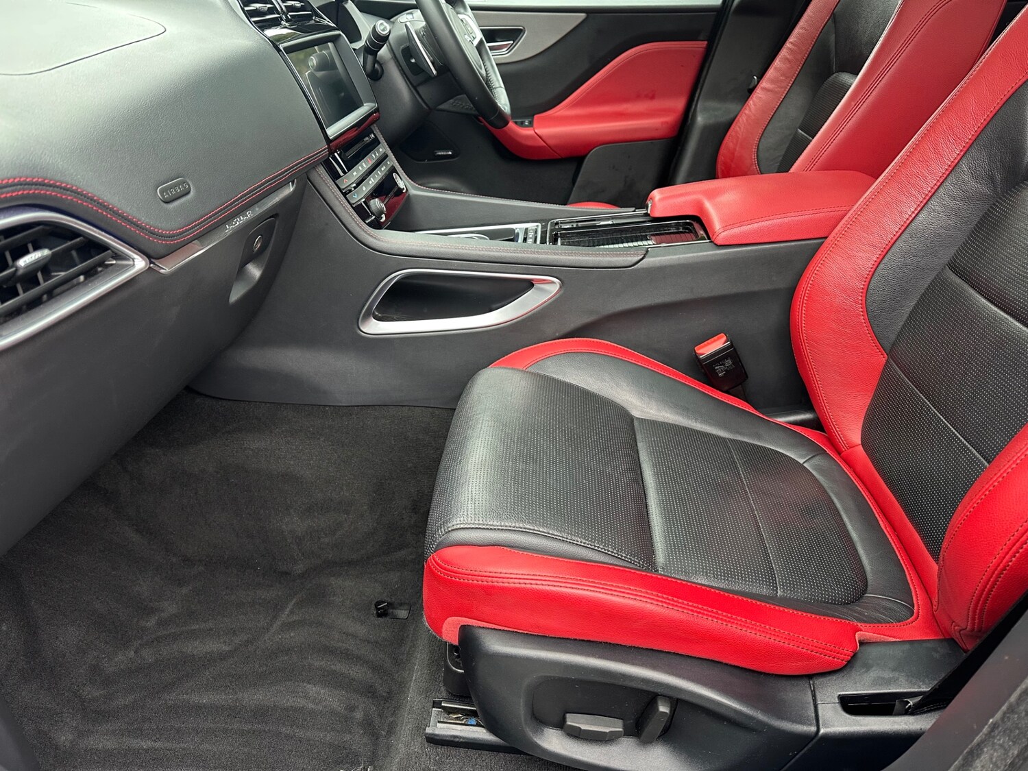 Used Jaguar F-Pace 2016 for sale - 77472795: Photo 11