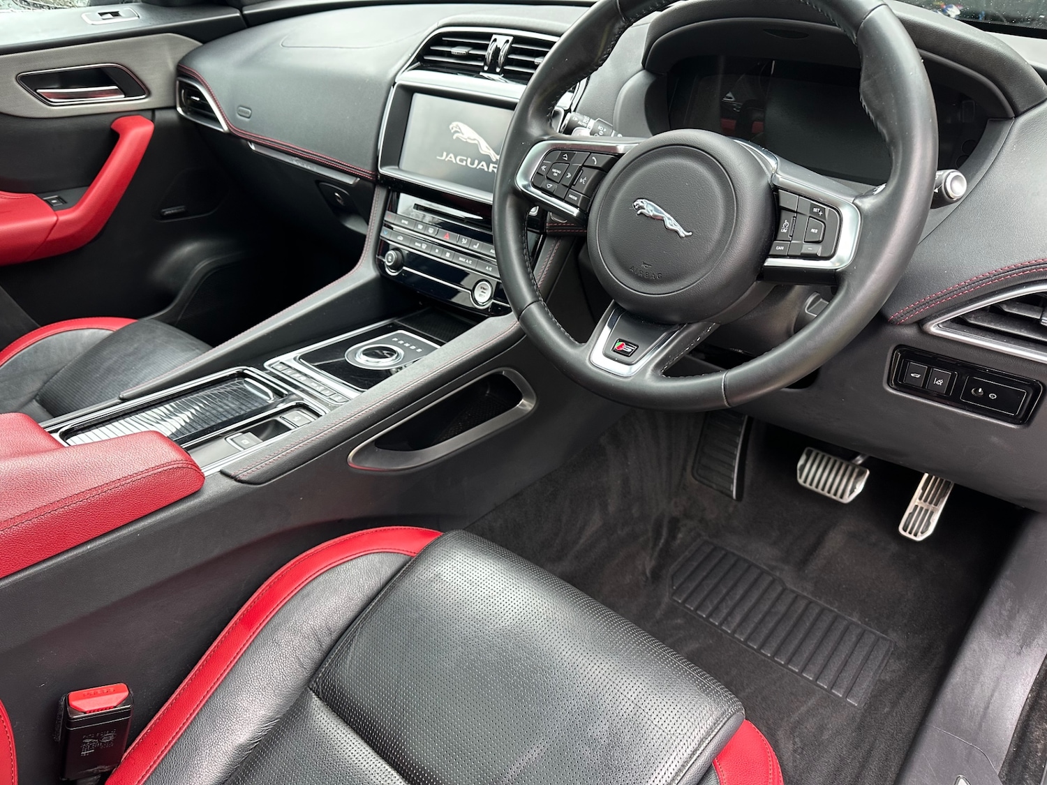 Used Jaguar F-Pace 2016 for sale - 77472795: Photo 7