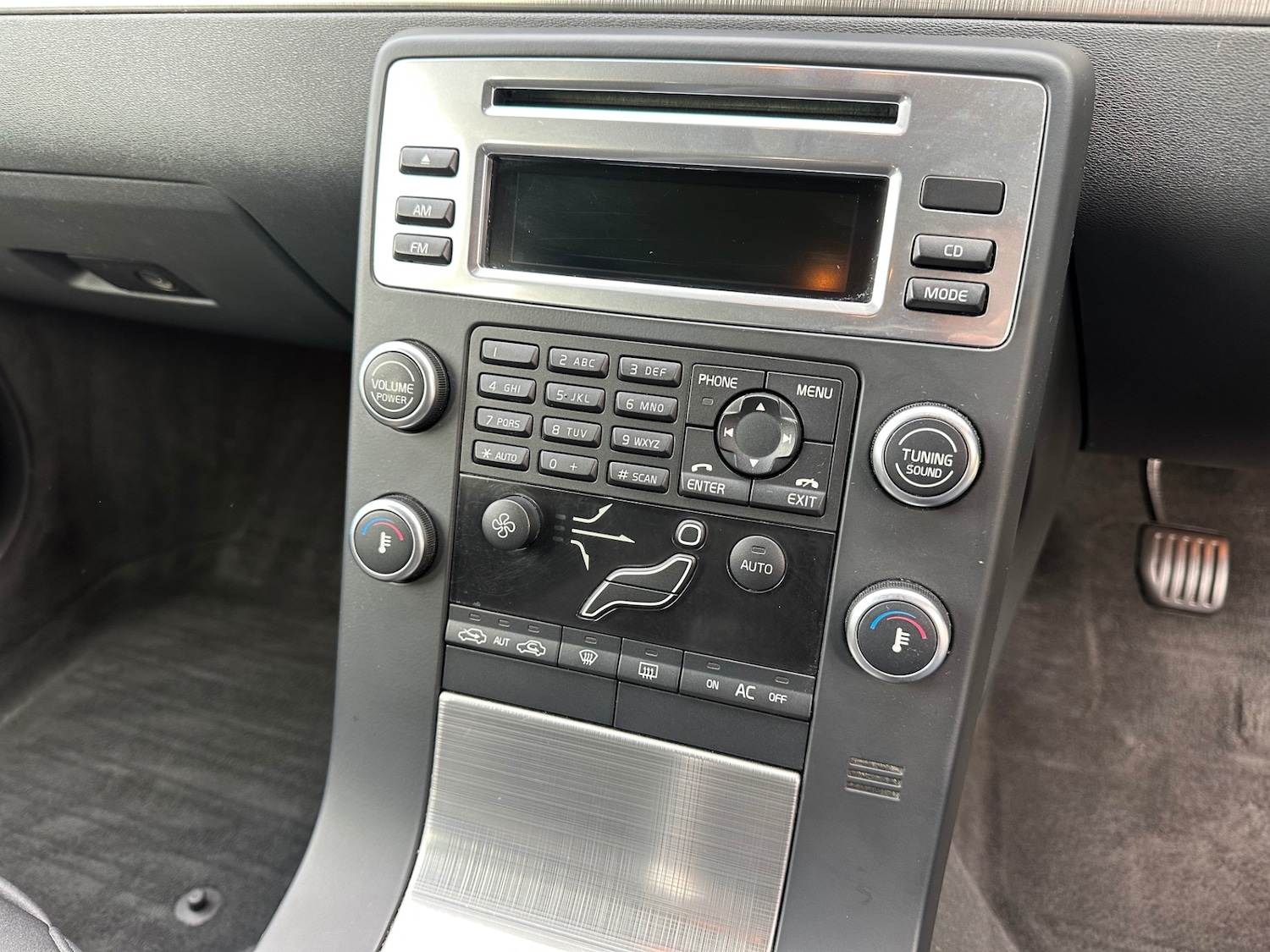 Used Volvo V70 2010 for sale - 77763136: Photo 17