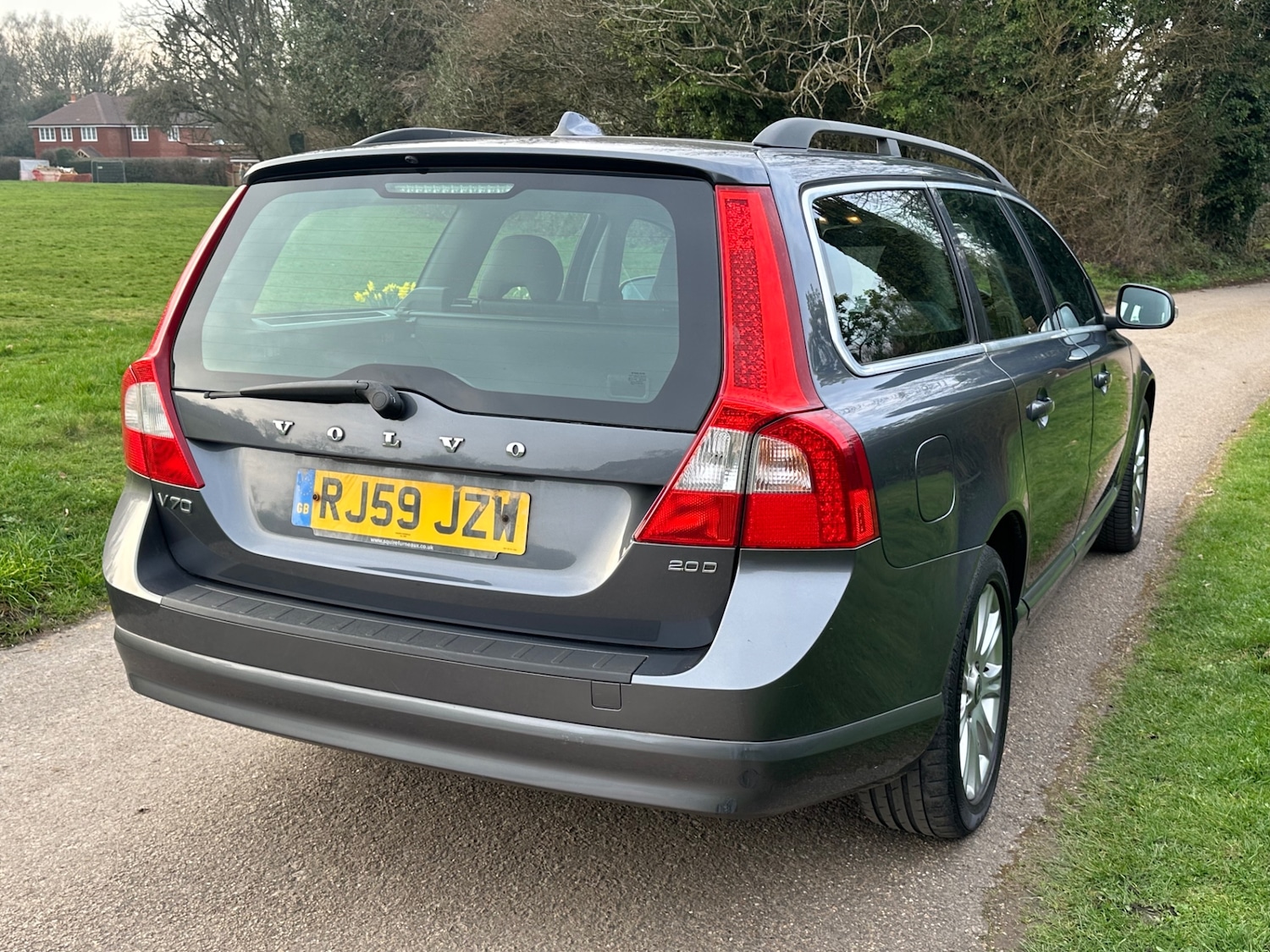 Used Volvo V70 2010 for sale - 77763136: Photo 4