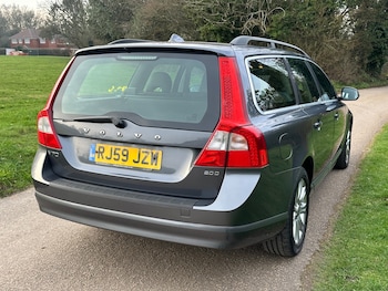 Used Volvo V70 2010 for sale - 77763136: Photo