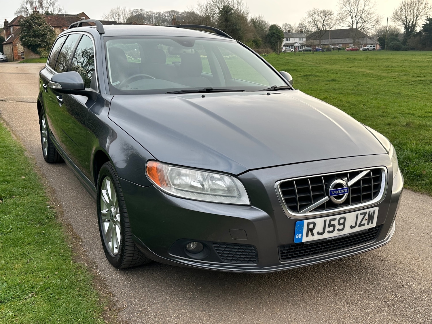 Used Volvo V70 2010 for sale - 77763136: Photo 6