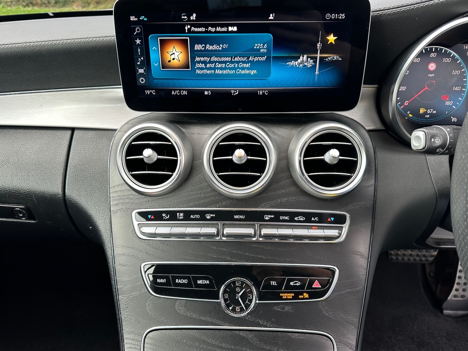 Used Mercedes-Benz C Class 2018 for sale - 76863504: Photo 15