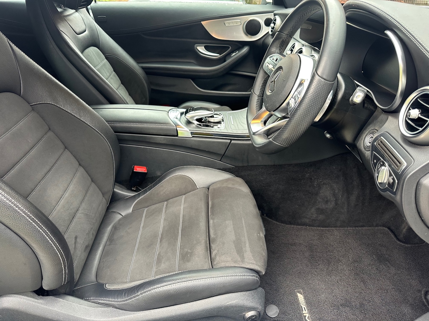 Used Mercedes-Benz C Class 2018 for sale - 76863504: Photo 8