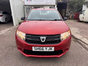 Used Dacia Sandero 2016 for sale - 79815393: Photo
