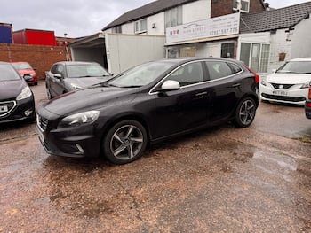 Used Volvo V40 2014 for sale - 79684604: Photo