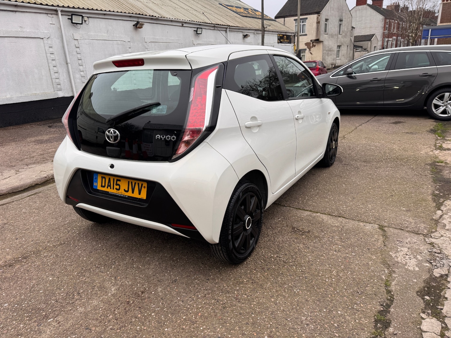 Used Toyota AYGO 2015 for sale - 77896720: Photo 9