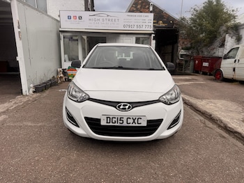 Used Hyundai i20 2015 for sale - 79527227: Photo