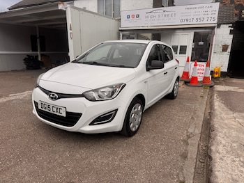 Used Hyundai i20 2015 for sale - 79527227: Photo