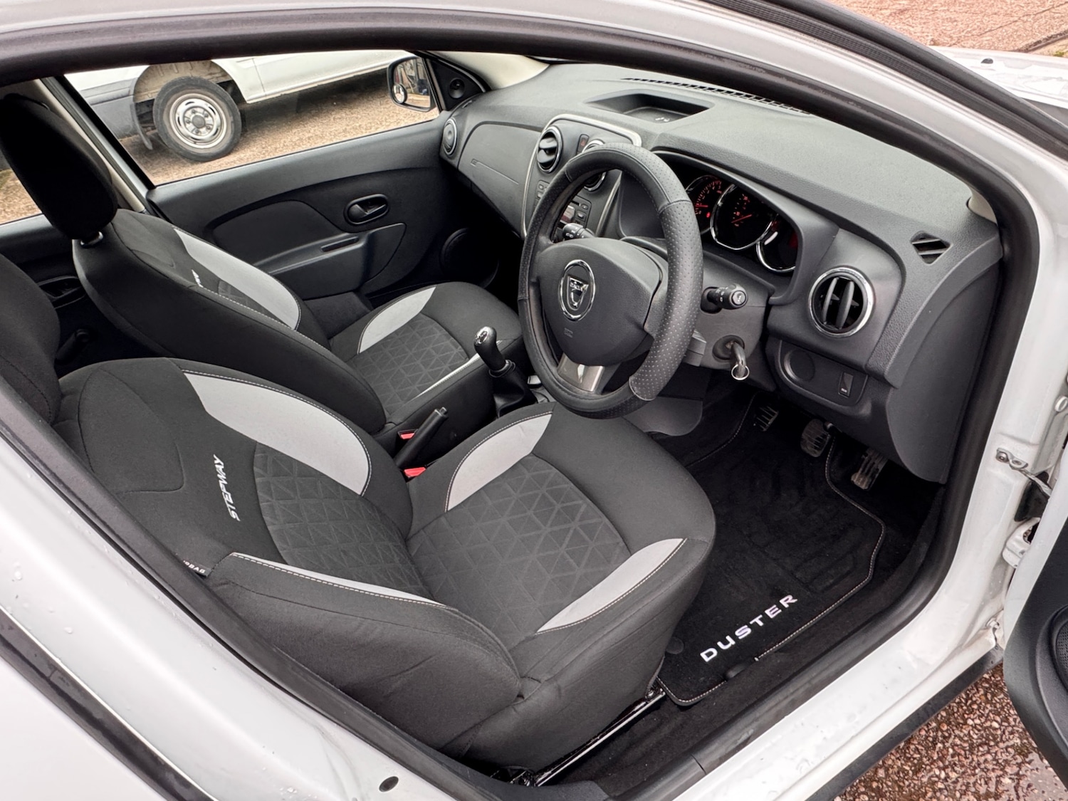 Used Dacia Sandero Stepway 2015 for sale - 77896747: Photo 11