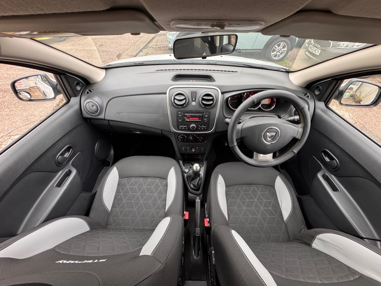 Used Dacia Sandero Stepway 2015 for sale - 77896747: Photo 13