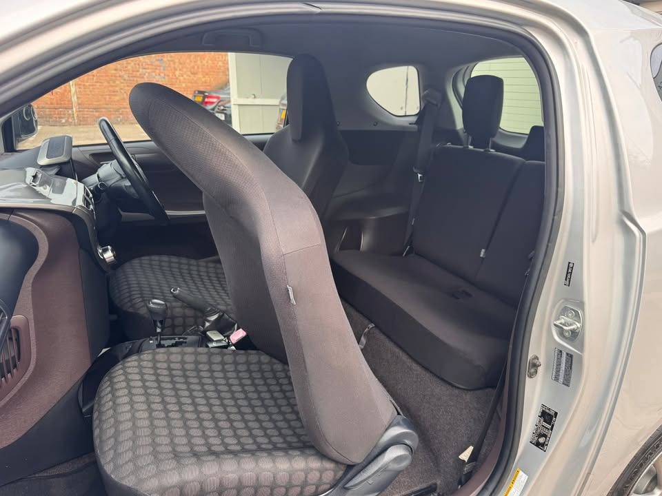 Used Toyota IQ 2010 for sale - 77395298: Photo 14