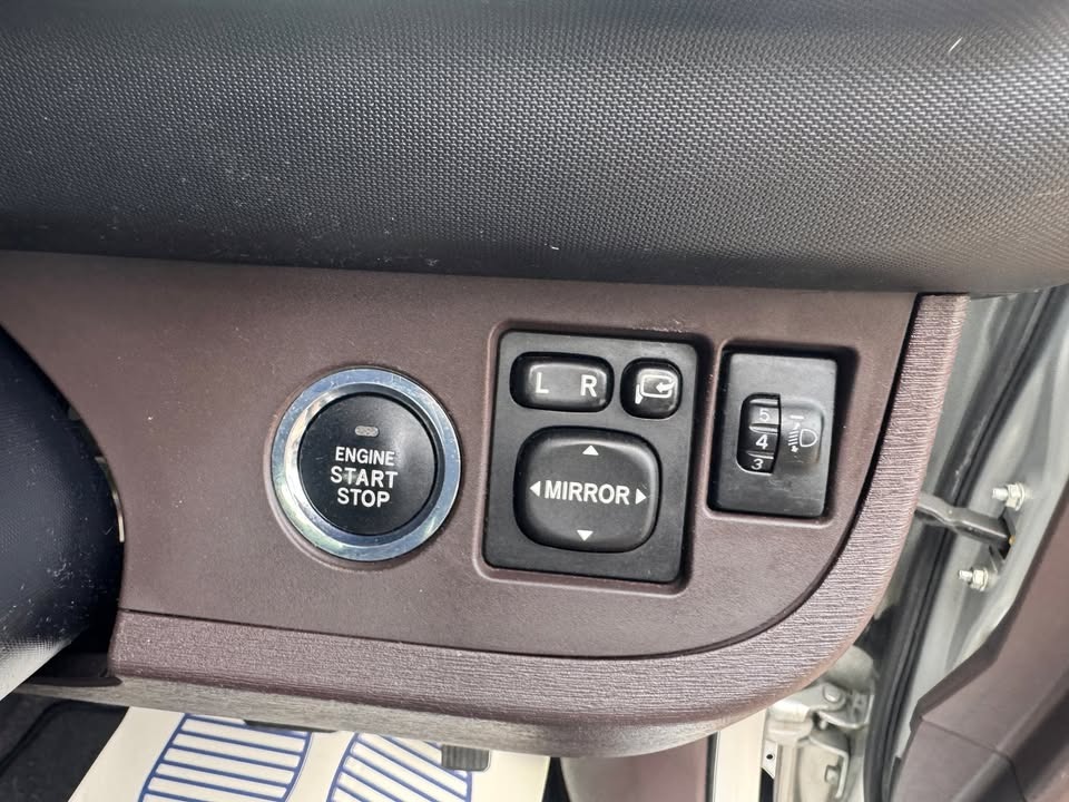 Used Toyota IQ 2010 for sale - 77395298: Photo 17