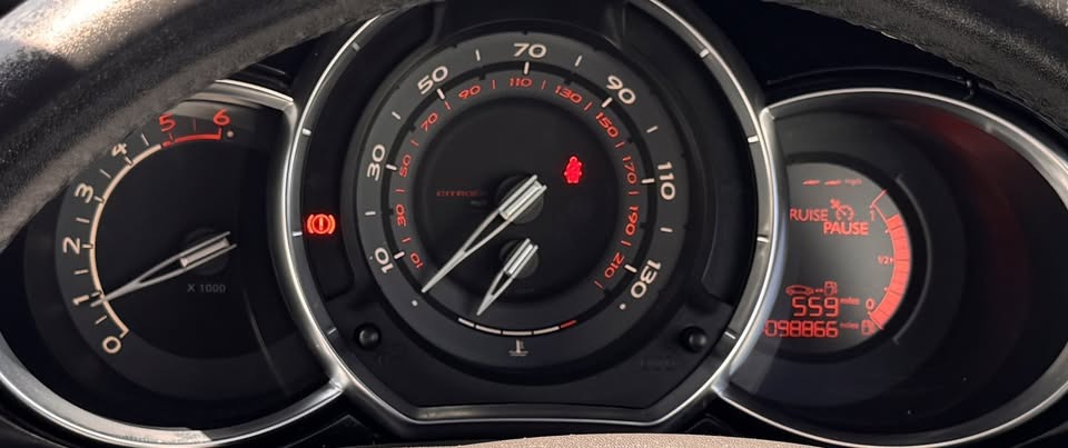 Used Citroen DS3 2010 for sale - 77395347: Photo 11