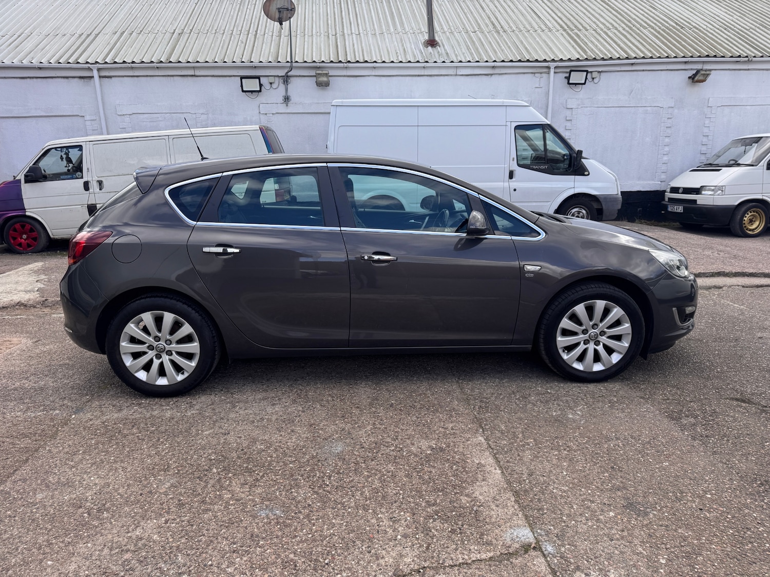 Used Vauxhall Astra 2013 for sale - 77896802: Photo 8
