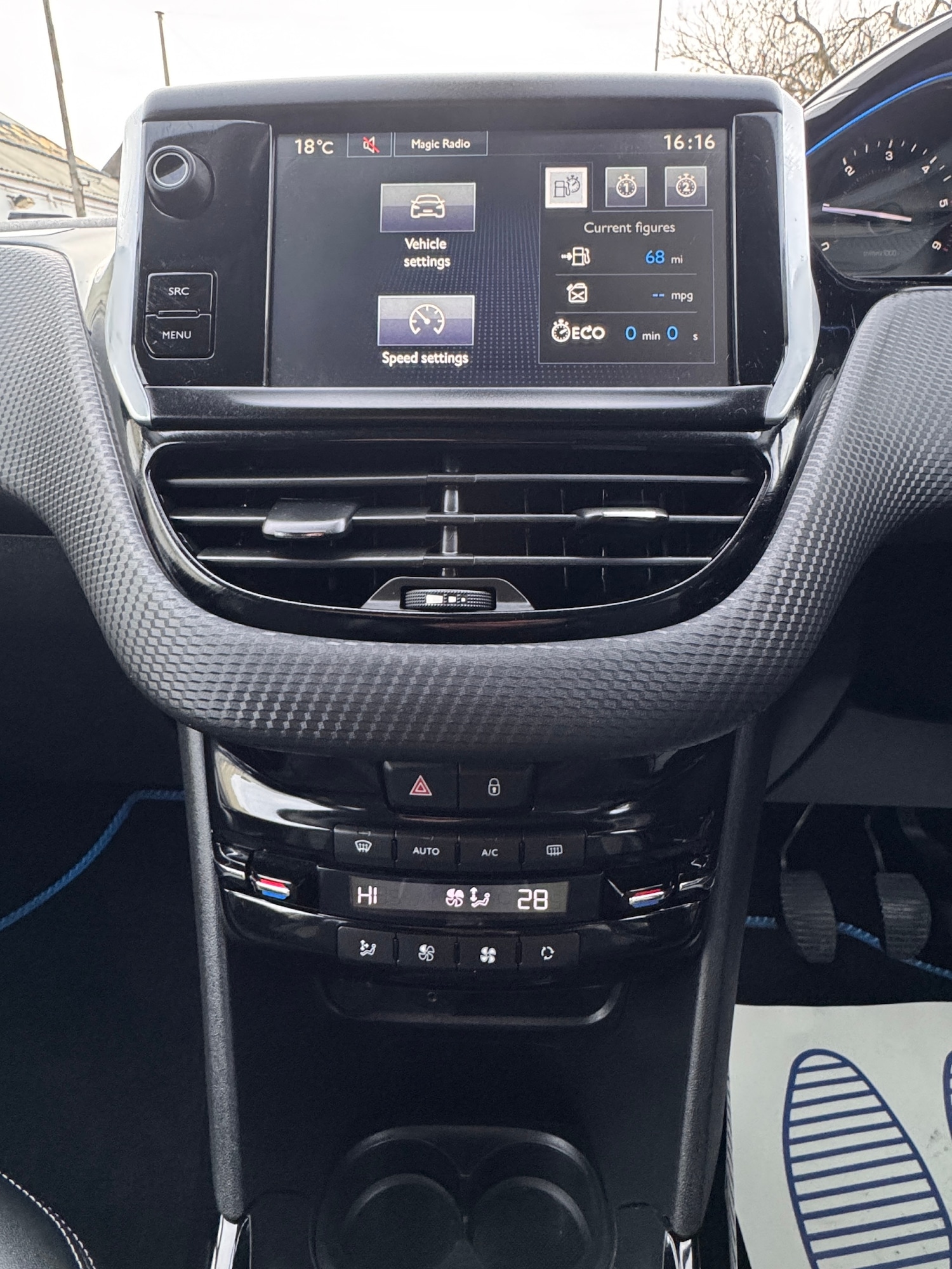 Used Peugeot 2008 2015 for sale - 77896755: Photo 15