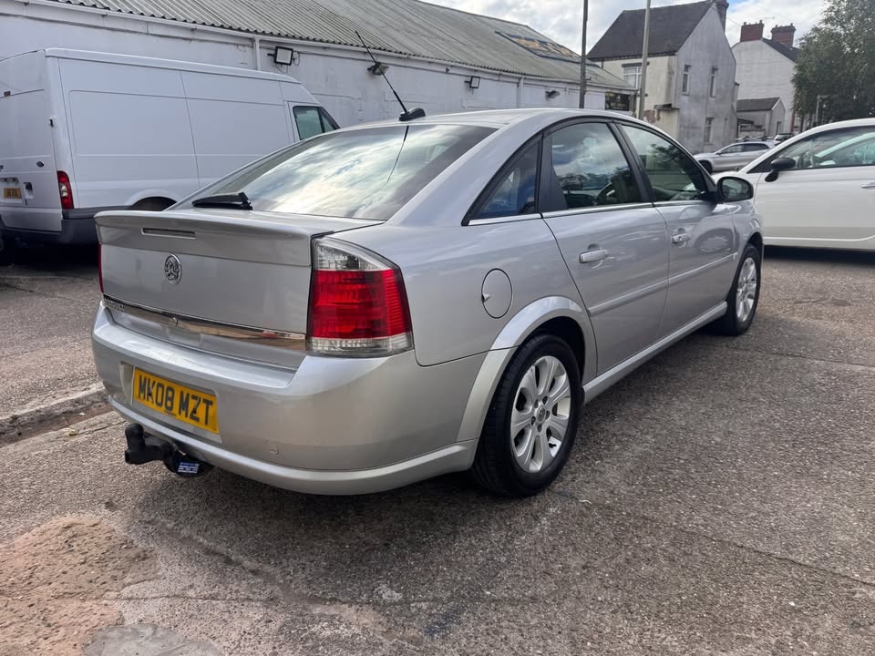 Used Vauxhall Vectra 2008 for sale - 77398474: Photo 10