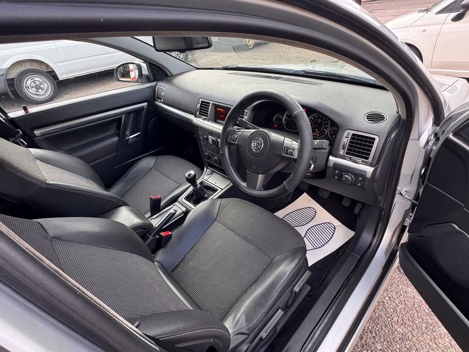 Used Vauxhall Vectra 2008 for sale - 77398474: Photo 12