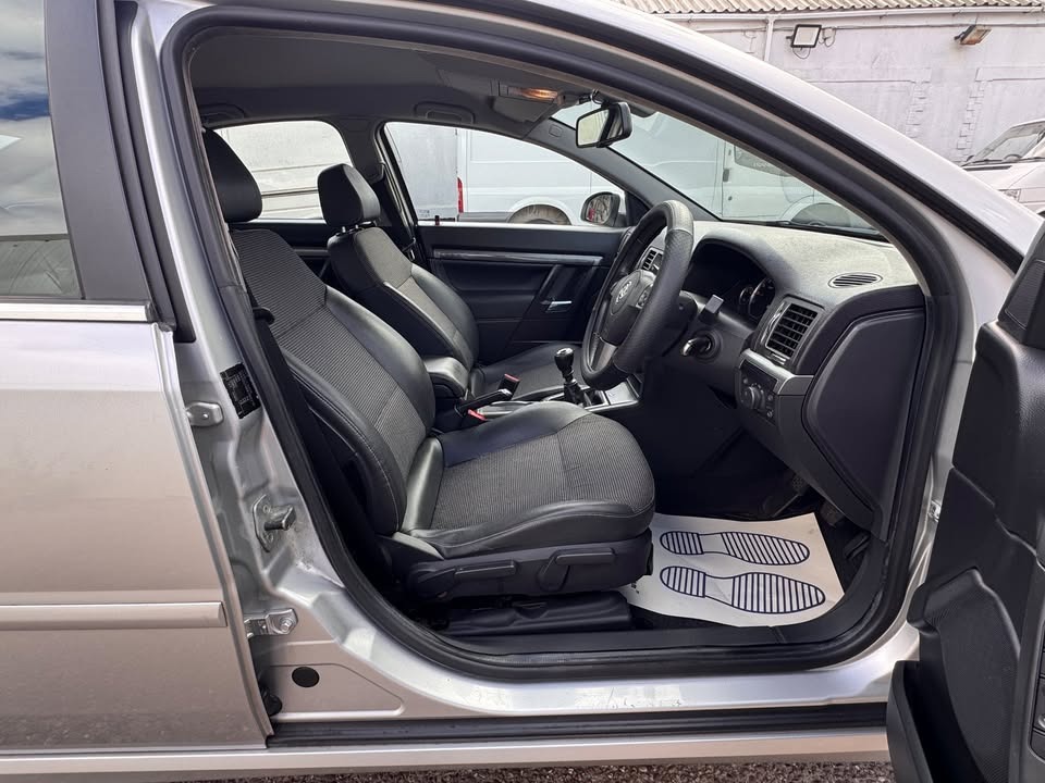 Used Vauxhall Vectra 2008 for sale - 77398474: Photo 13