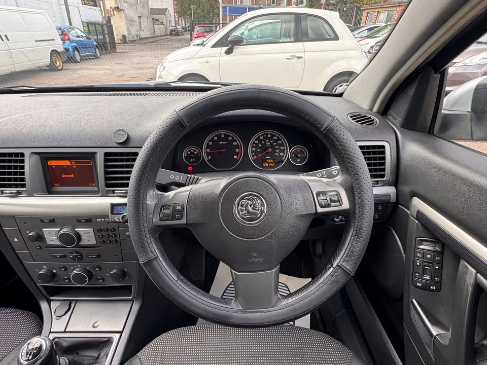 Used Vauxhall Vectra 2008 for sale - 77398474: Photo 16