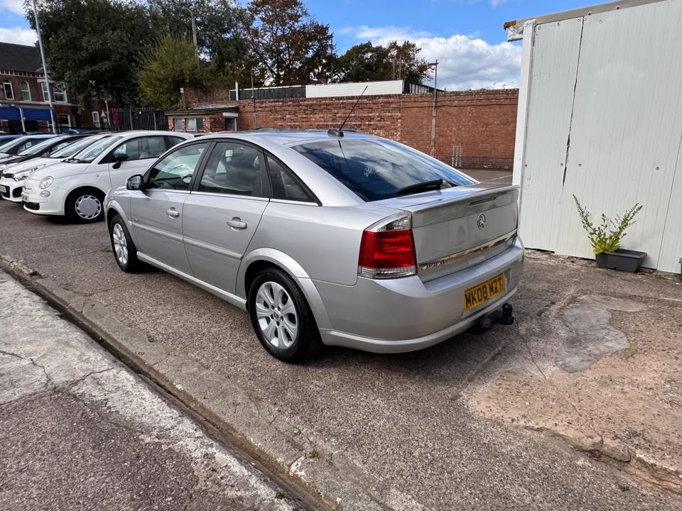 Used Vauxhall Vectra 2008 for sale - 77398474: Photo 5
