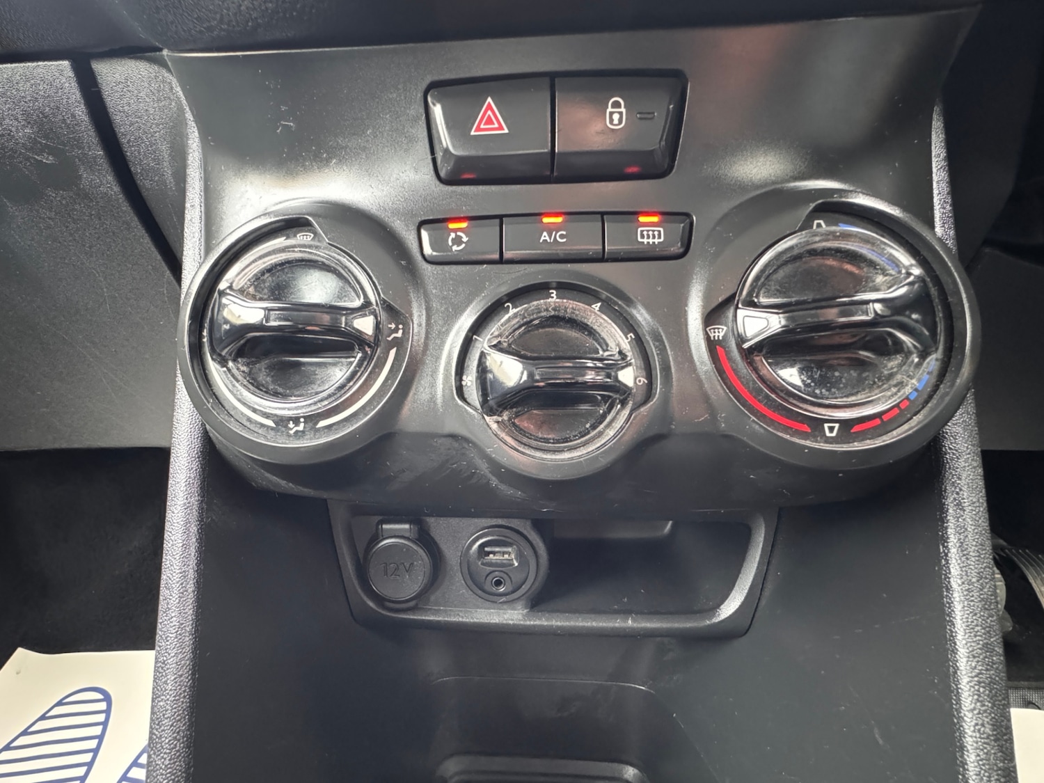 Used Peugeot 208 2014 for sale - 77896752: Photo 13