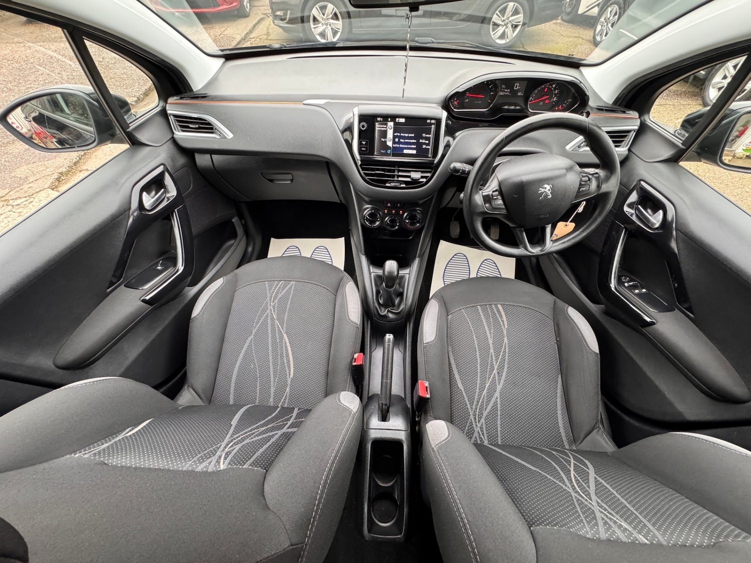 Used Peugeot 208 2014 for sale - 77896752: Photo 14