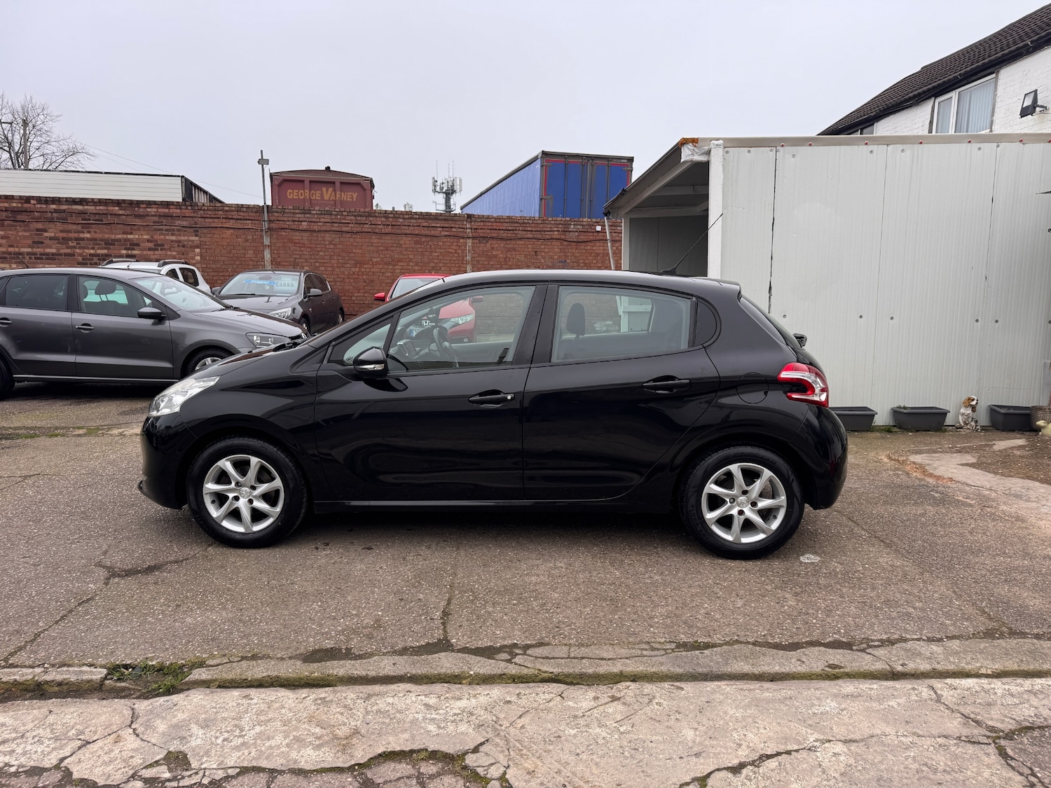 Used Peugeot 208 2014 for sale - 77896752: Photo 5