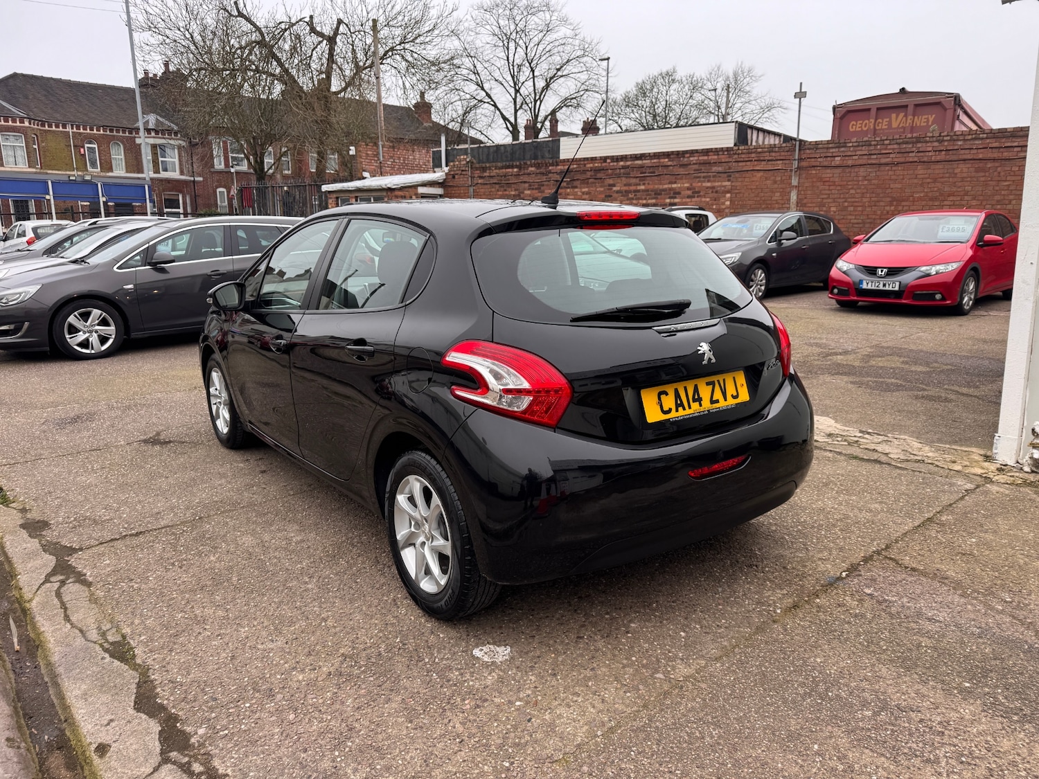 Used Peugeot 208 2014 for sale - 77896752: Photo 6