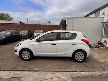 Used Hyundai i20 2015 for sale - 79570348: Photo