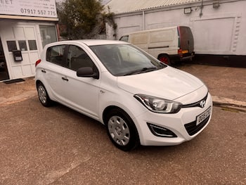 Used Hyundai i20 2015 for sale - 79815372: Photo
