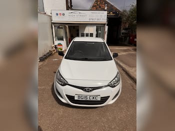 Used Hyundai i20 2015 for sale - 79815372: Photo